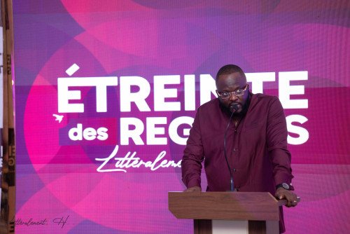 La présentation du recueil - Étreinte Expérience du vernissage