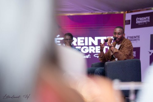 La présentation du recueil - Étreinte Expérience du vernissage